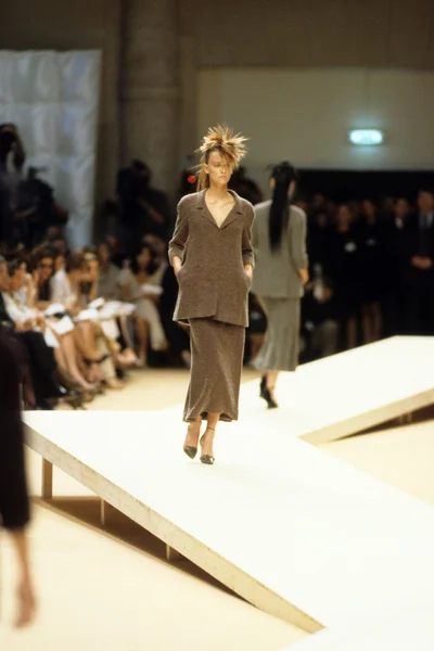Look 8
